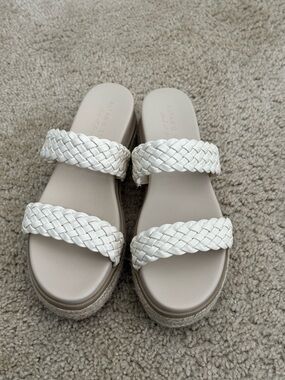 Altar'd State Kryztal Braided Double-Strap Platform Sandals in Bone Size 9 EUC